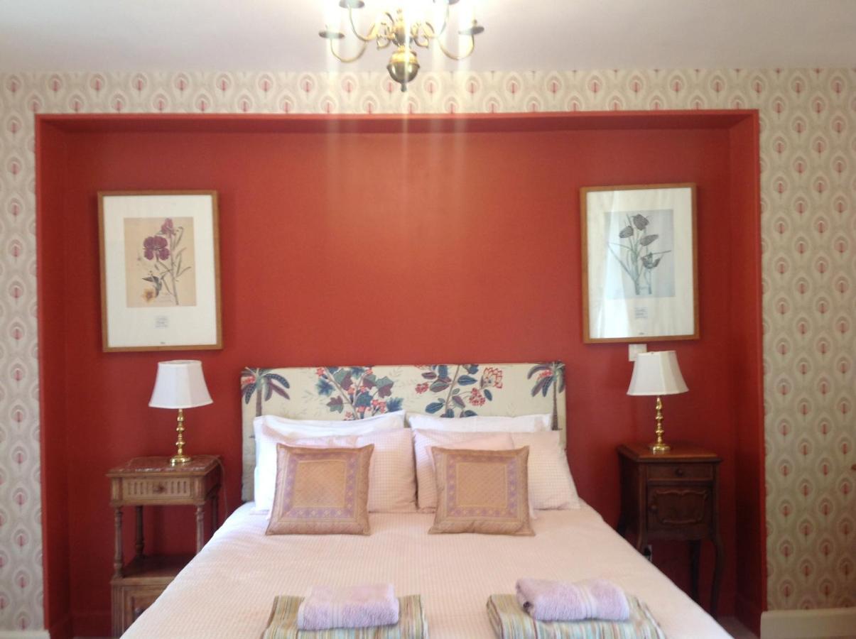 La Grange Terrou Guest House Saint-Germain-de-Confolens ภายนอก รูปภาพ