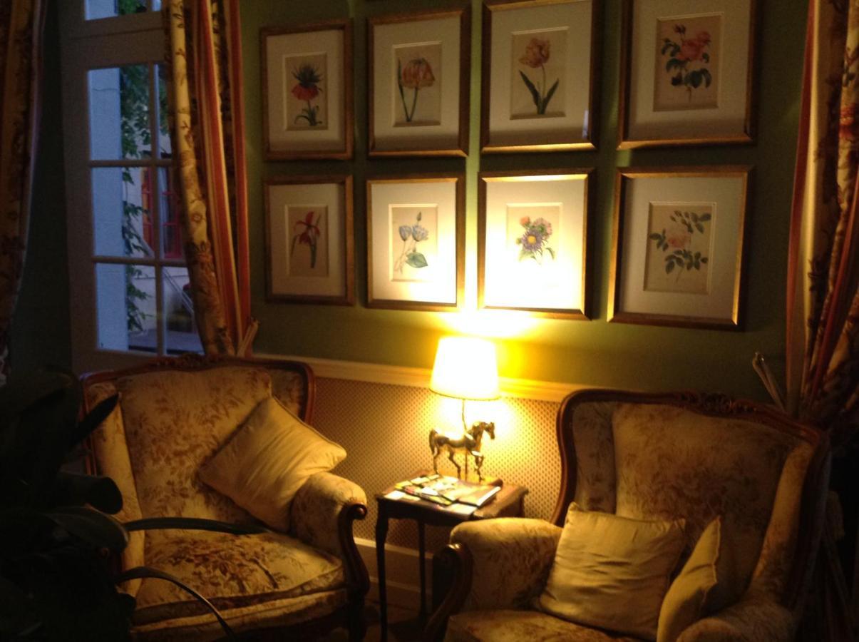 La Grange Terrou Guest House Saint-Germain-de-Confolens ภายนอก รูปภาพ