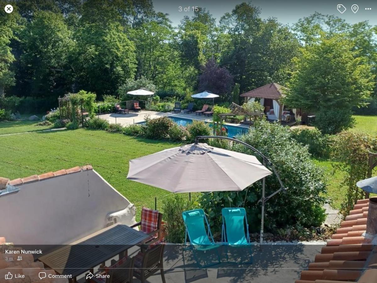 La Grange Terrou Guest House Saint-Germain-de-Confolens ภายนอก รูปภาพ