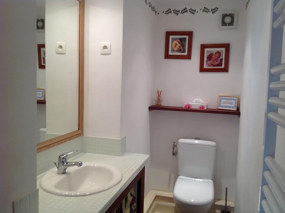 La Grange Terrou Guest House Saint-Germain-de-Confolens ภายนอก รูปภาพ